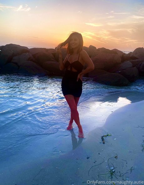 naughty autie naked actress images