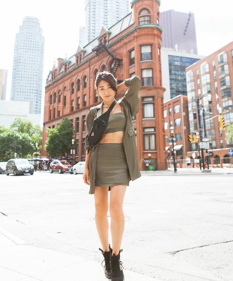 Karen Fukuhara star nice galleries