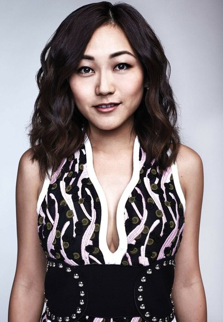 Karen Fukuhara perfect star photo