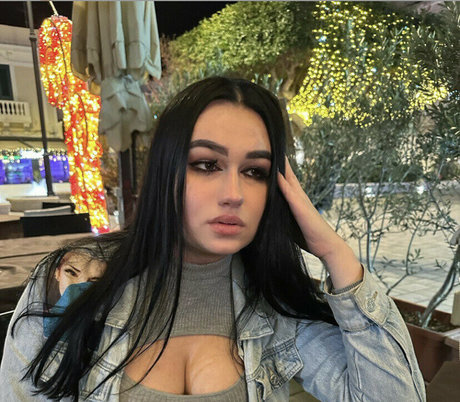 angelyaa model pretty picture