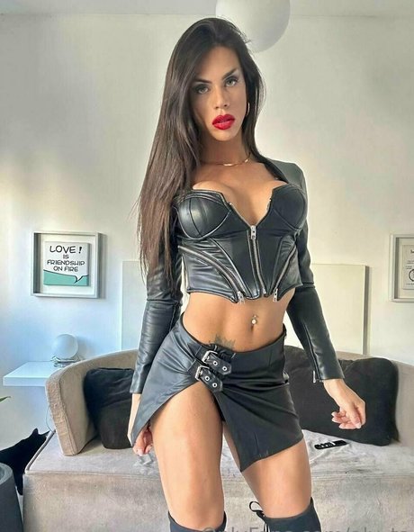 aly ts adult actress photos