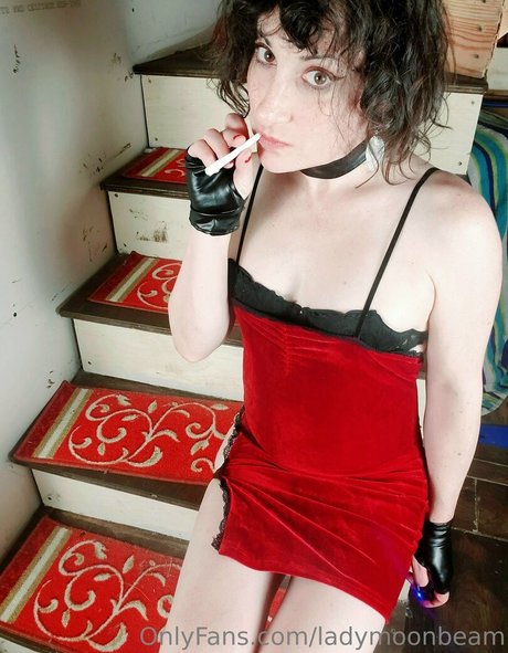 ladymoonbeam pretty actress photo