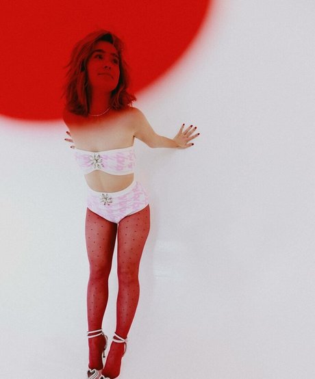 Haley Lu Richardson model nudes pic