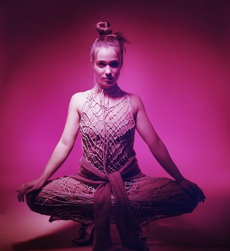 Haley Lu Richardson adult star picture