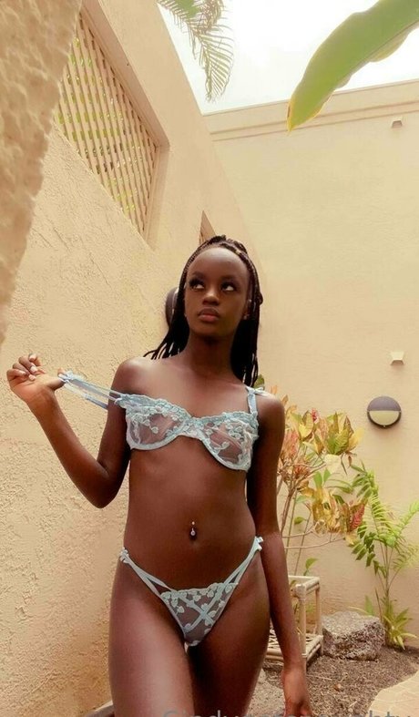 huge natural tits onlyfans naked img