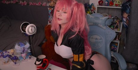 Linaneyeon star nude photos