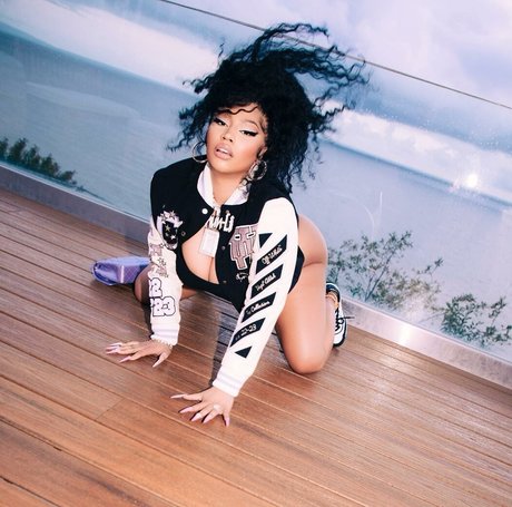 Nicki Minaj art model galleries