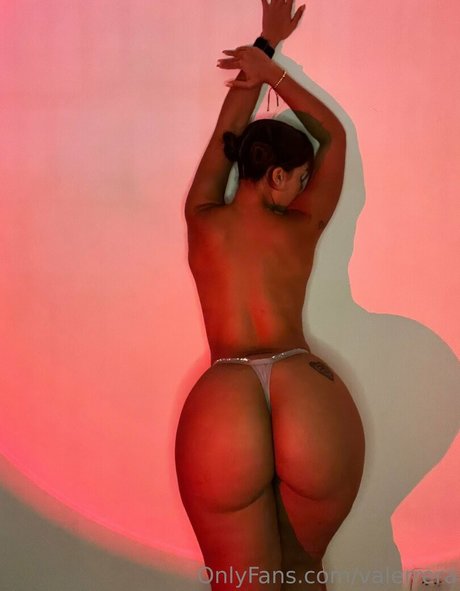 valherreraav model nude archive