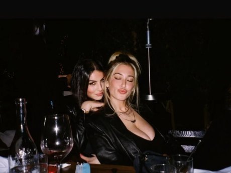 Lindsey Kevitch pretty model pics