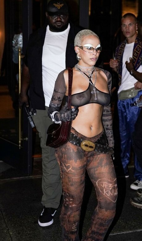 Doja Cat naked pornstar archive