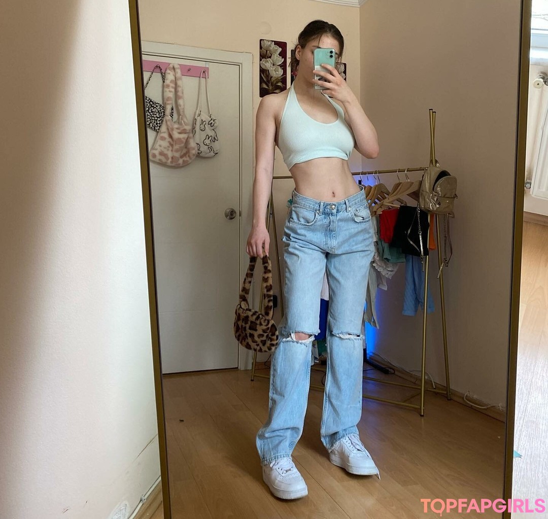 Sudefit actress photos