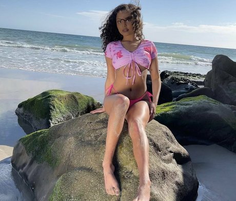 mayawaifu naked star pics