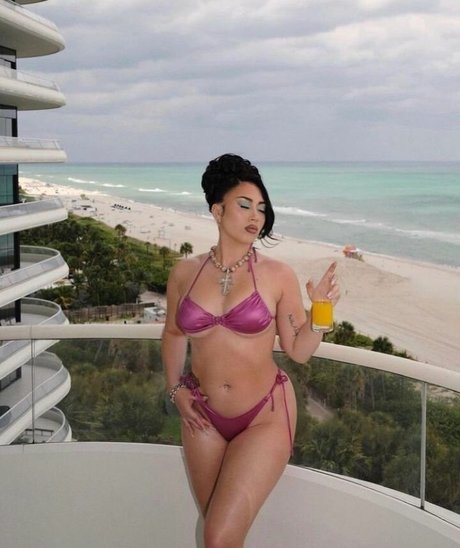 Kali Uchis high quality star pic