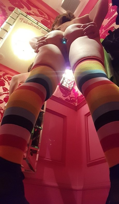 iwantnicethings pornstar nude pic