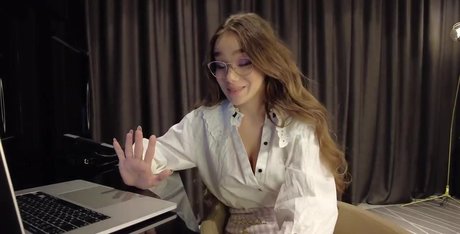 Seltin Sweety model hot galleries