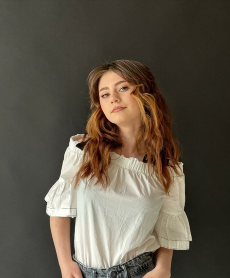 hdsonki model erotic gallery