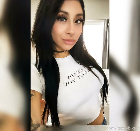 itsizzybixtch nudes star gallery