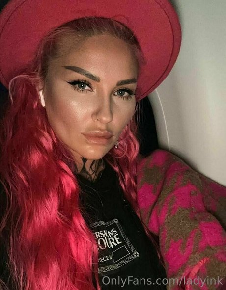 ladyink sexy model pic