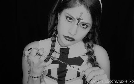 luxie xo star adult picture