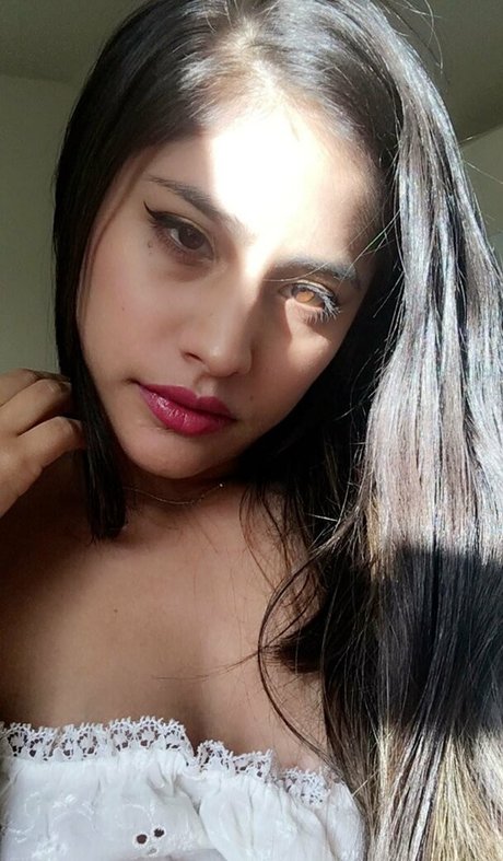 luxie xo pornographic model archive