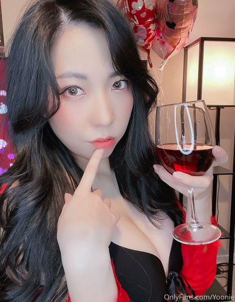 yooniefree nude pornstar pictures
