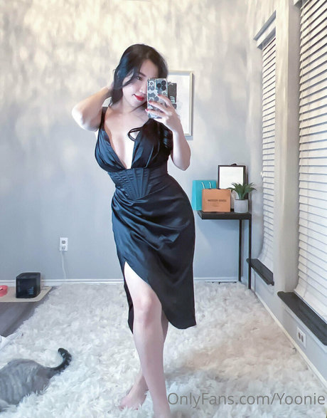 yooniefree model xxx images