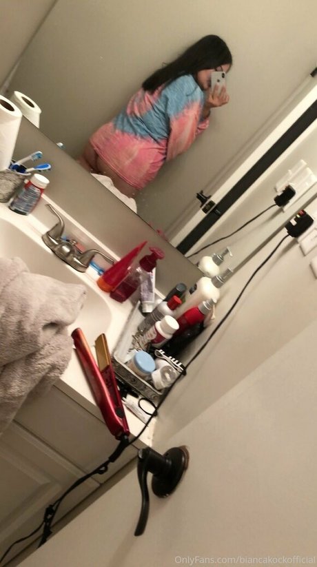 biancakockofficial pretty model images