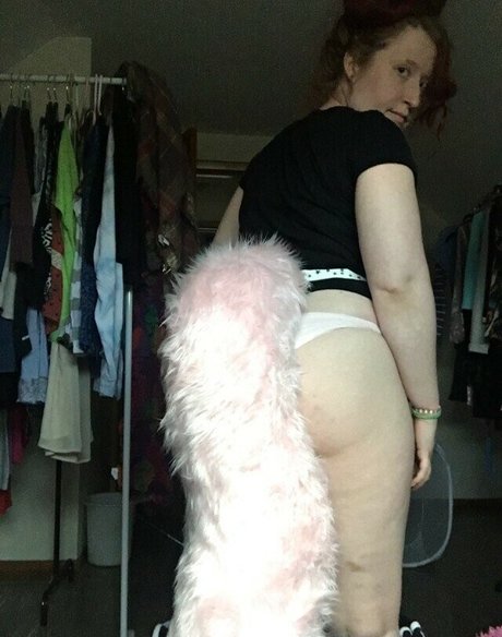 Inabluedr3am naked actress img