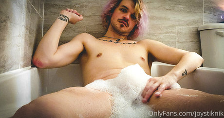 joystiknik pornstar free photo