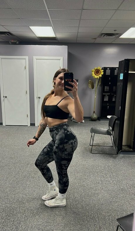 raesing the bar star nude archive