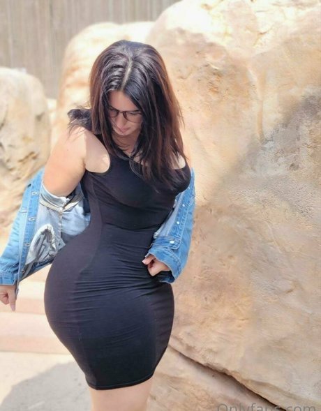 gyppyworldfreeforever model nude photo