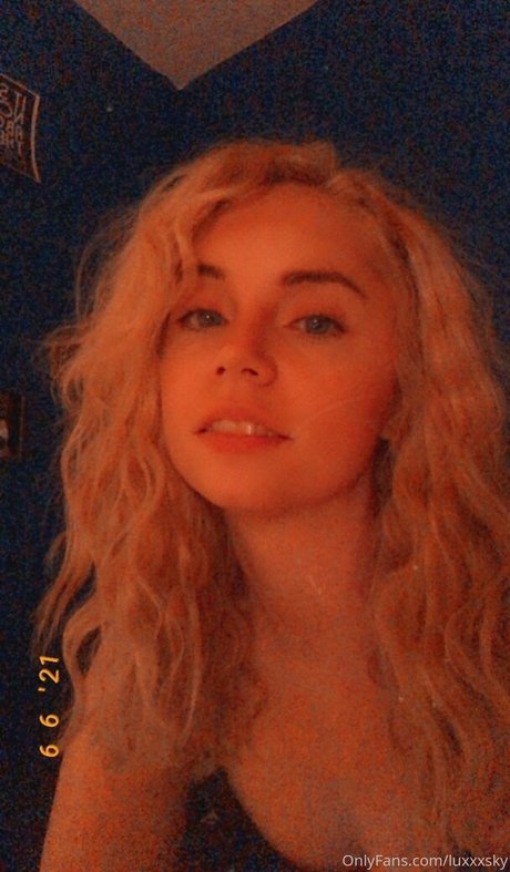 luxxxsky star hd photos