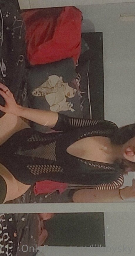 lilbbysky nude star image