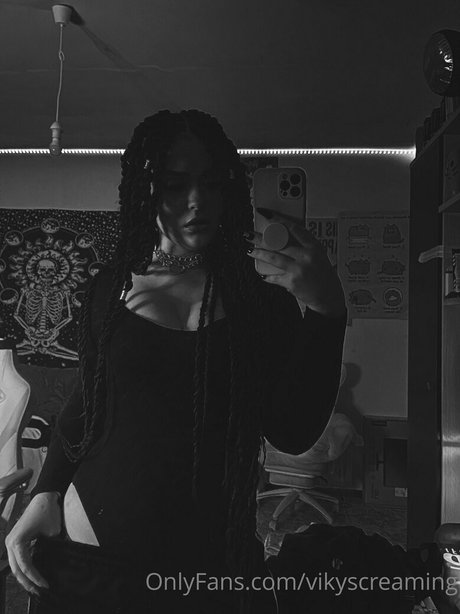 vikyscreaming star nude img