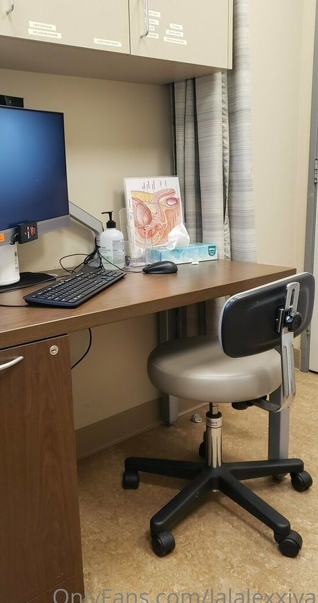 lalalexxiva perfect star photo