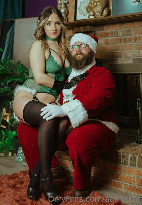 aahitskat model pornographic images