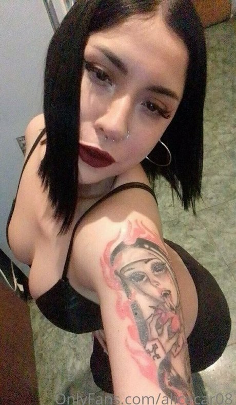 alicecar08 model image