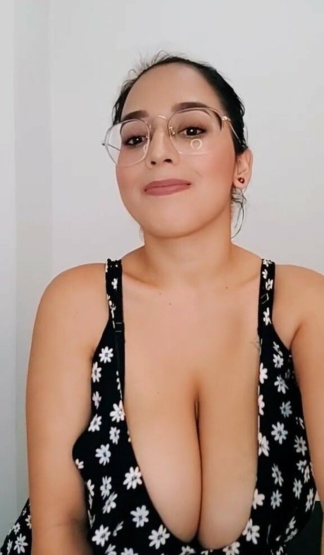 Karen Pinargote Torres pornographic model photos