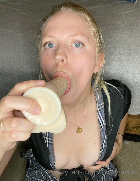 lovelyrae001 model porn picture