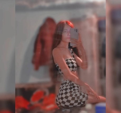 alymaria18 pretty actress photo