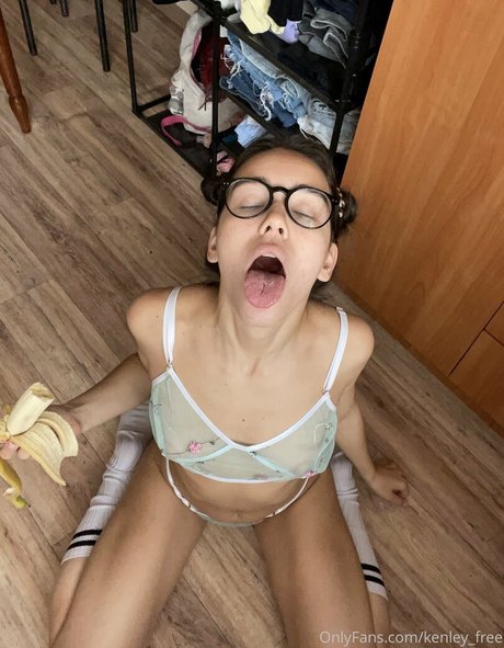 kenley rr model nude photos