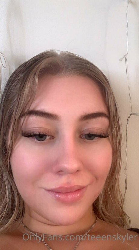 teeenskyler pornographic star image