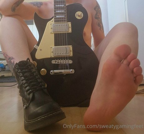 sweatygamingfeet pornstar free galleries