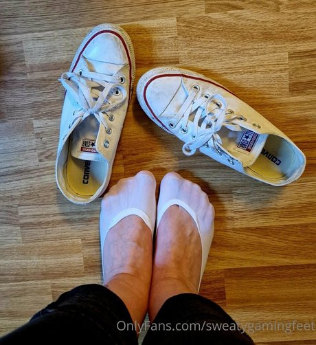 sweatygamingfeet pornstar high quality pictures