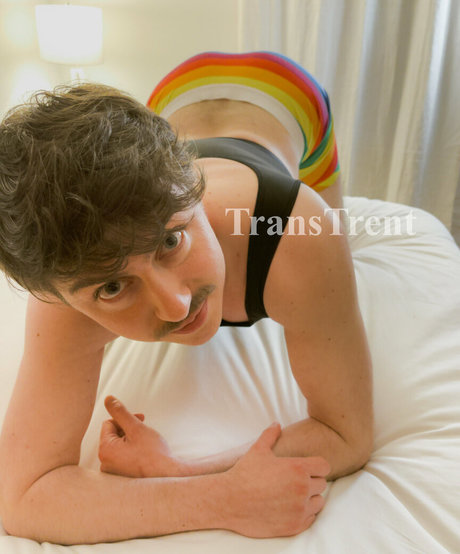 transtrentfree sexy actress image