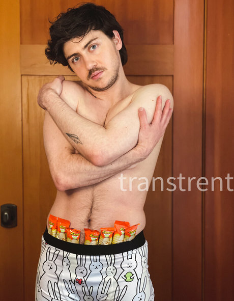 transtrentfree naked model images