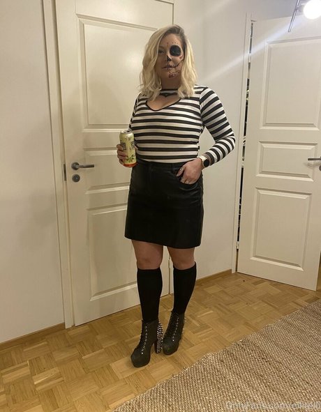 ellitelli model hd pic