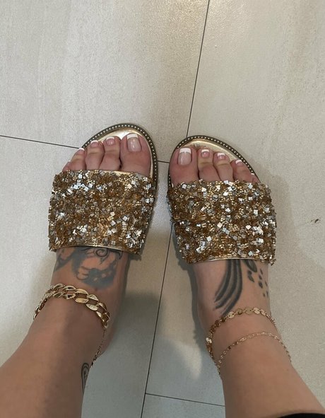 servingfet model art image