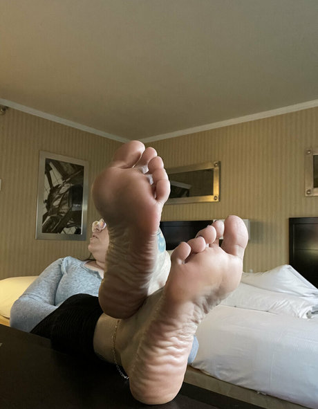 servingfet pornstar art archive