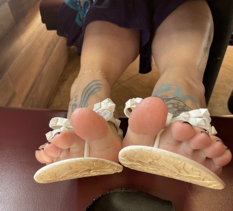 servingfet star adult archive